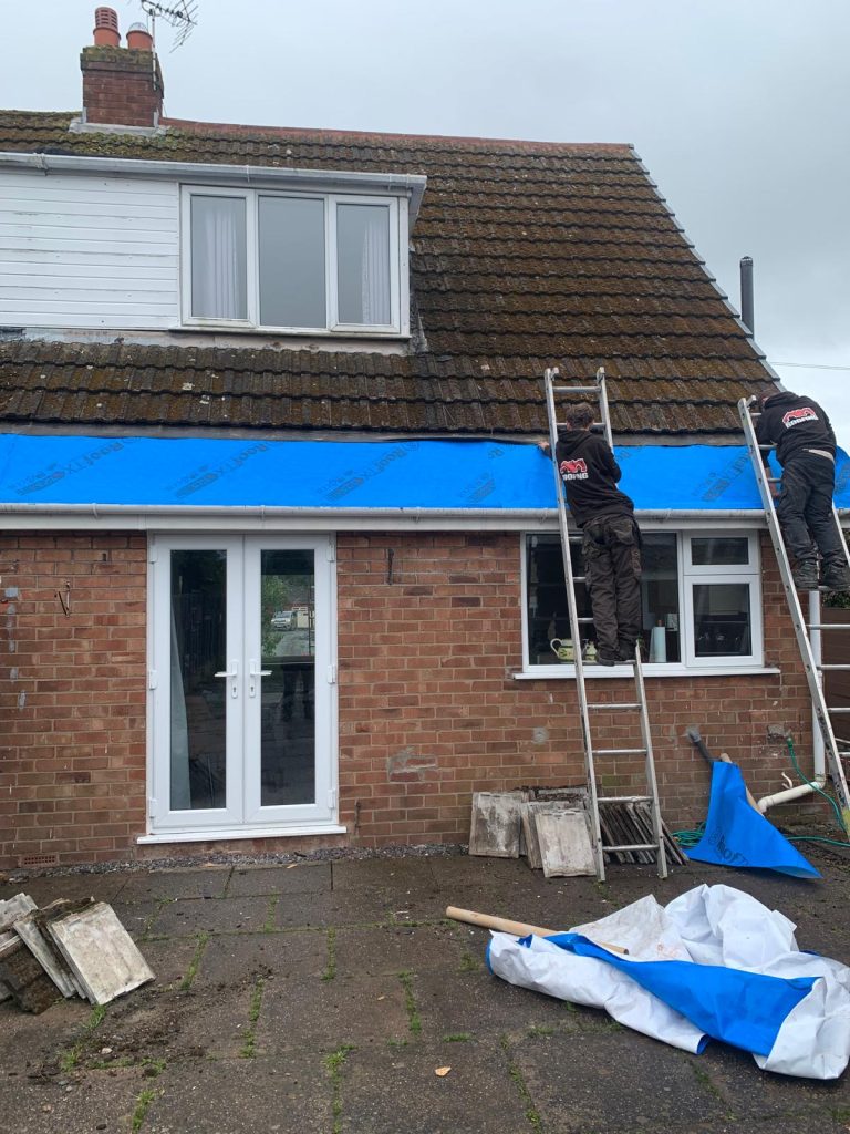 applying underlay on a roof